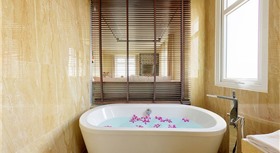 Khách sạn Royal Riverside Hội An